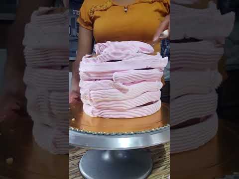Torta decorada en Chantilly fácil y rápido