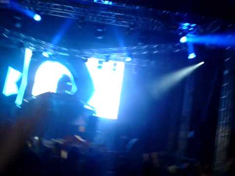 John O'Callaghan @  Creamfields 2011 - Taxi / Out Of Nowhere Mash Up