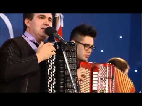 MI ACORDEON VOLVIO A SONAR!! TUPA NOY