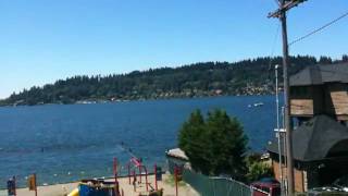 preview picture of video 'Lake Washington from the Kennydale Hill: Lake Washington Loop'