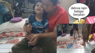 Download lagu DELOVA ALWAYS LEARNS TO WALK SLOWLY mp3