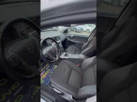 фото volvo v60 i 0