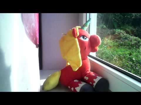 Mia and me Musik video