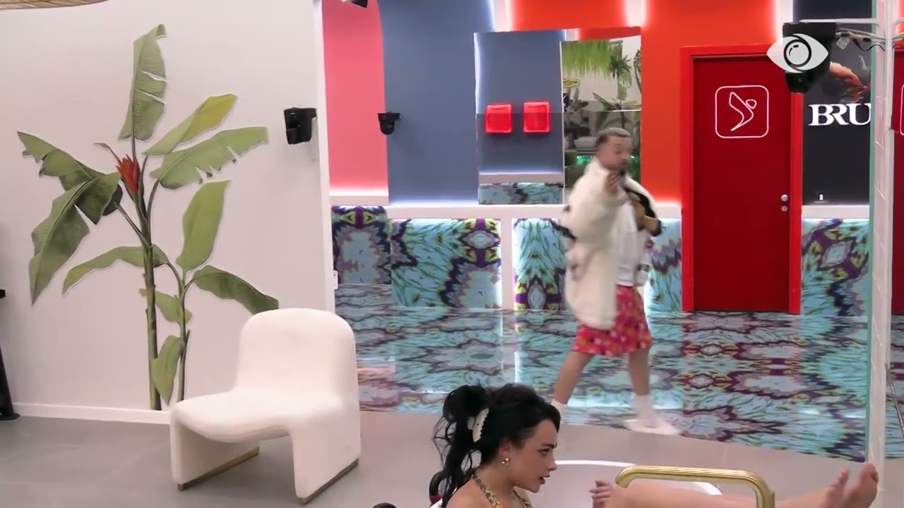 “Nuk kam fjalë ta tregoj sa të dua…”/ Egli këndon, Gjesti: Zemra ime, prite Kingin