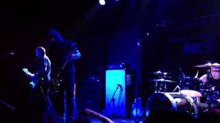 Mondo Generator &quot;F.Y.I&#39;m Free&quot; clip