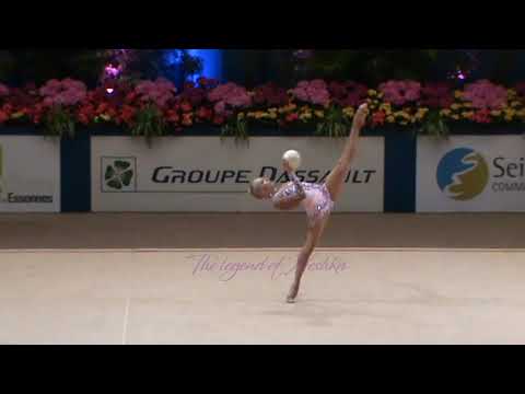 Kseniya MOUSTAFAEVA (FRA) ball - 2013 Corbeil EF