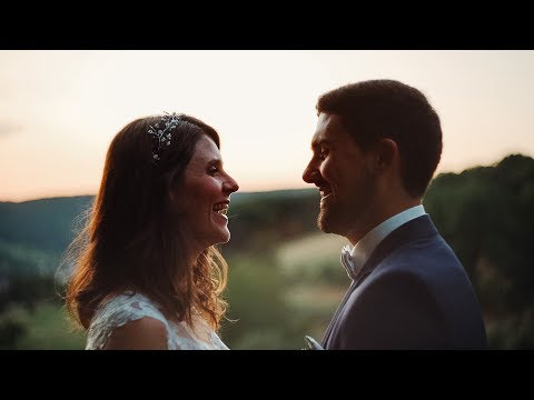 Rockige Scheunenhochzeit auf dem Hofgut Hohenstein // Elisabeth und Kevin 2018 auf YouTube ansehen