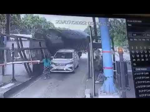 IDIOT DRIVER DRINK AND DRIVE A TRUCK