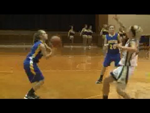Homestead beat Bishop Dwenger 72-47 in girls high school basketball behind 28 points from Sydney Buc
