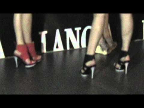 Backstage de A de Amaya Arzuaga en Cibeles Madrid Fashion Week