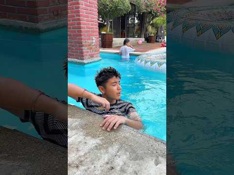 LO BIEN QUE ME LA PASO EN MI PISCINA!! 🏊🏼‍♂️