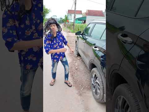 Chiếc xe bị con rắn đáng ghét chiếm giữ 😡🐍 #shorts