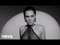 Videoklip Jessie J - Think About That  s textom piesne