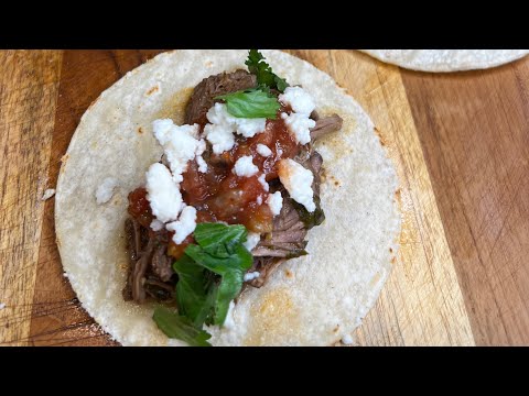 Easy crockpot flank steak tacos 🔥