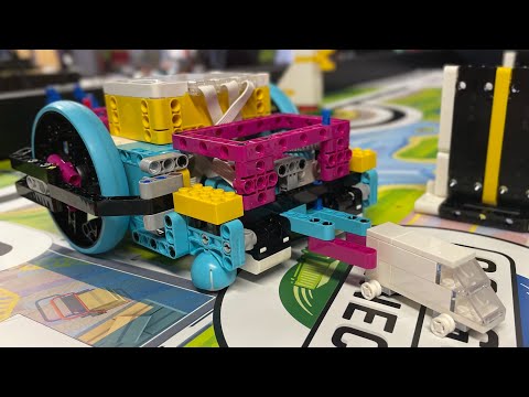 2021-2022 FLL CARGO CONNECT M01 Innovation Project Model solution with Spike Advanced Driving Base