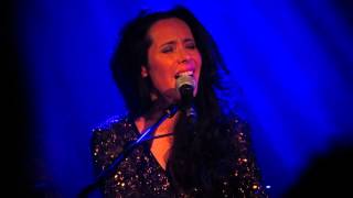 Nerina Pallot - Boy on the Bus - live - w/ strings and band