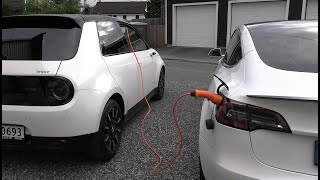 [分享] 用Honda e 幫Model 3 充電!
