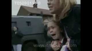 Loyalists attack Catholic children in Holy Cross dispute 2001