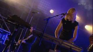 3/8 Metric - Slow Night @ La Route du Rock 2005