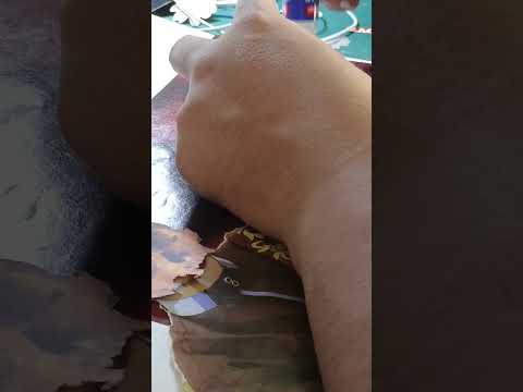 potret keluarga remuk ☮ manual collage art ✨musik @anyelirreggae - Terima Saja. .#collage #kolase