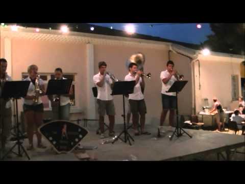 The Sextoys Brass Band aux Fêtes de Baudignan 2015 