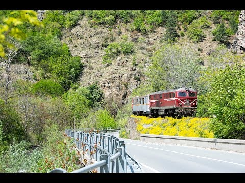 BDZ Transferring old GANZ railcar for restoration