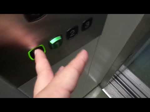 Very Nice 1990 KONE M Traction Elevator @ Kirkkokatu 8A, Savonlinna, Etelä-Savo, Finland