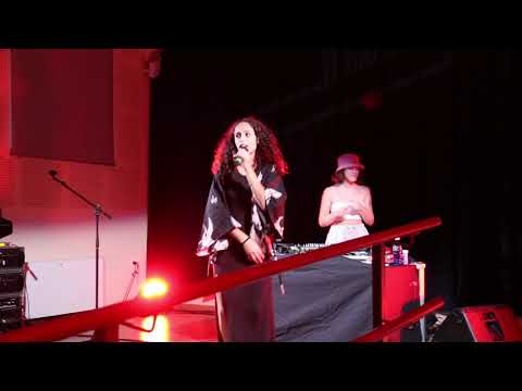 HAKIMA FLISSI KULTURATEN