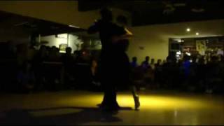 JOSE HALFON Y VIRGINIA CUTILLO EN LA MILONGA 10 (JULIO 2010) 1/4
