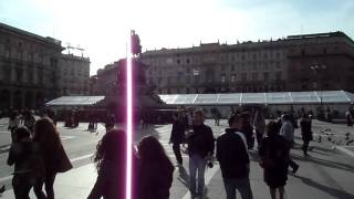 preview picture of video 'Piazza Del Duomo - Milan, Italy'