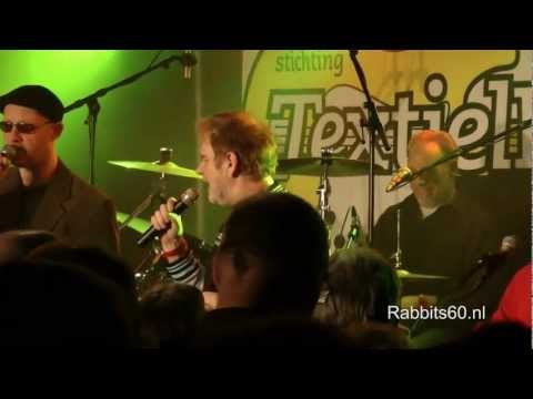 Rabbits, HUN en Buffoons