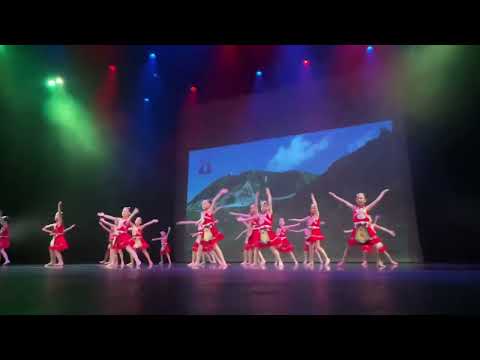 No 10 Silver Rivers of the Miao"Performers: Alyssa Li, April Fan, Ava Liu, Adelyn Yu.