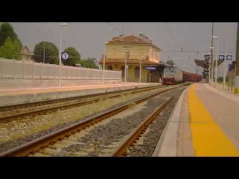 doppia trazione di E652 per  MRI48303