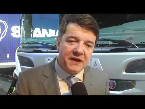 Scania lança nova plataforma mundial de motores no Brasil