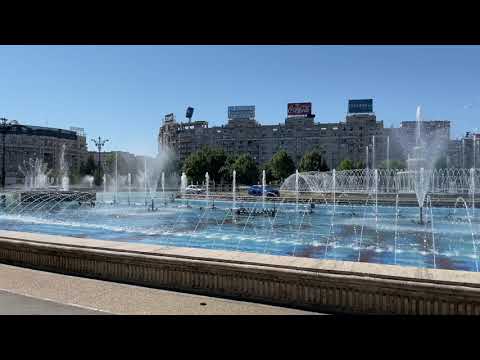Parcul Unirii.  A cute park with AMAZING FOUNTAINS.  Wonderful! - Bucharest Romania - ECTV