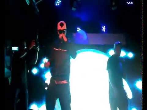 Manguera el Escolta en vivo en absolute