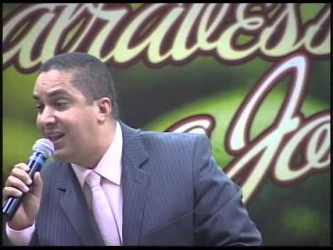 Cantor Waguinho louvando na ADUD - Loucas Madrugadas