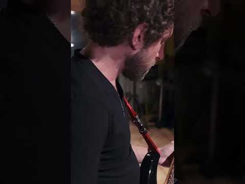 Wah Wah #wahwah #musicman #guitarriff #guitarriffs