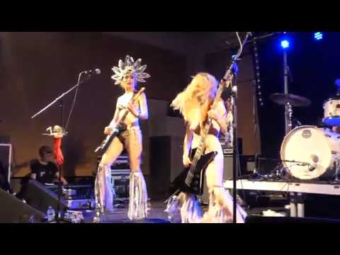 The SoapGirls video