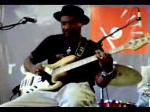 Marcus Miller - Clinic Solo 3 (Toronto 2006)