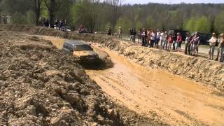 preview picture of video 'Off Road Team 4x4 Commanders 2012.04.28 1.Lázenské jízdy rychlík'