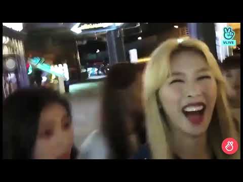 [180915] Euijin and Hyunjoo accidental kiss. V-Live highlight #UNI_T