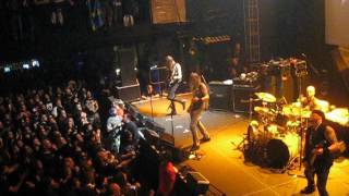 GRAVE Christi(ns)anity