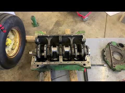 Installing Cylinder Liners and Crankshaft in the John Deere 2510 Part 20