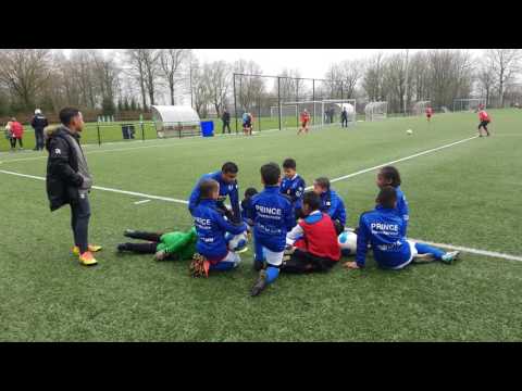 Voor de wedstrijd met Slikkerveer JO11-2 op 18-03-2017