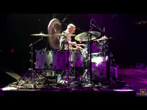 Steve Smith Drum Solo with Journey: Worcester, MA 2017