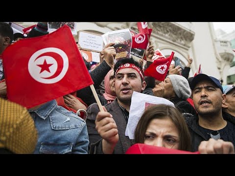 استفتاء حاسم في تونس حول دستور "الجمهورية الجديدة" يمنح صلاحيات واسعة للرئيس