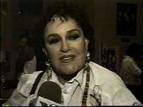 Lucha Villa: Muerte de Lola Beltran y el disco Las Tres Señoras Juan Gabriel 1996