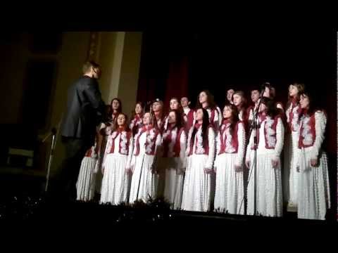 Corul Cantabile ---Liceul Teoretic Ioan Slavici