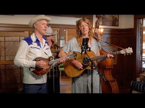 Caleb Klauder & Reeb Willms Country Band - Same Little Heart